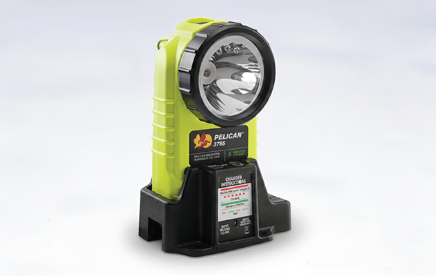 3765 LED RECHARGEABLE FLASHLIGHT